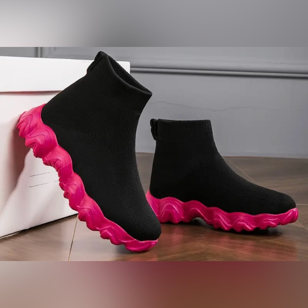 Black and pink sock shoes are brand new size 8